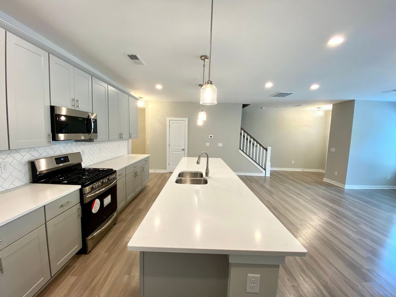 115 Cranford Dr - Photo 5 of 17