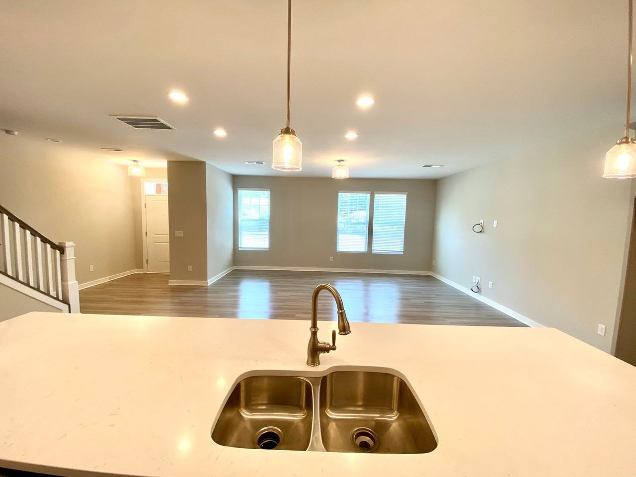 115 Cranford Dr - Photo 7 of 17