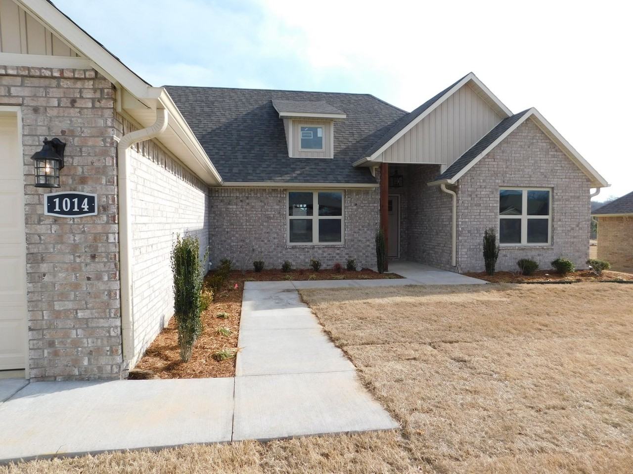 1014 Partridge Pl - Photo 2 of 15