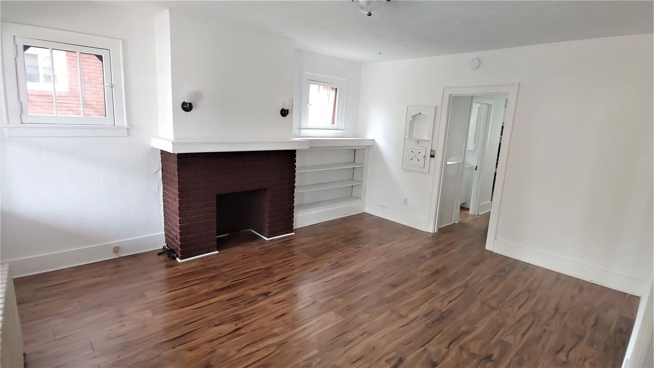 4073 Brandon Rd - Photo 3 of 17