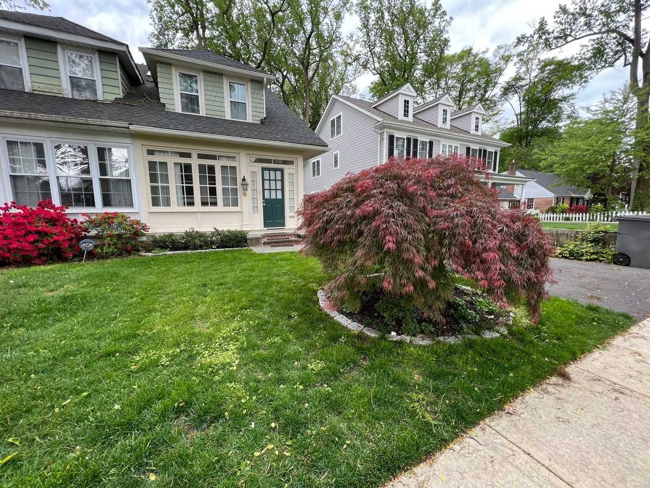 12 Sabine Ave - Photo 2 of 32