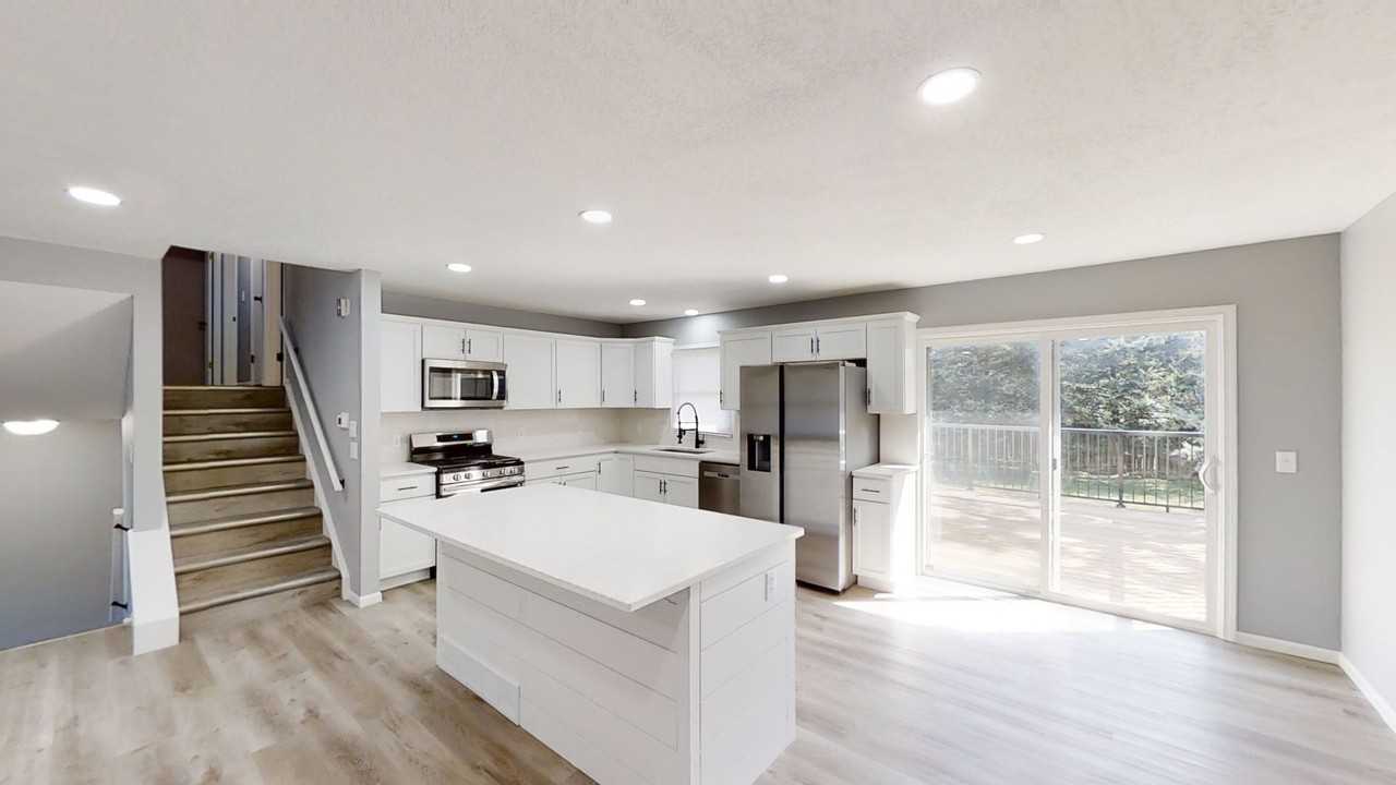 3305 56th St - Photo 6 of 26