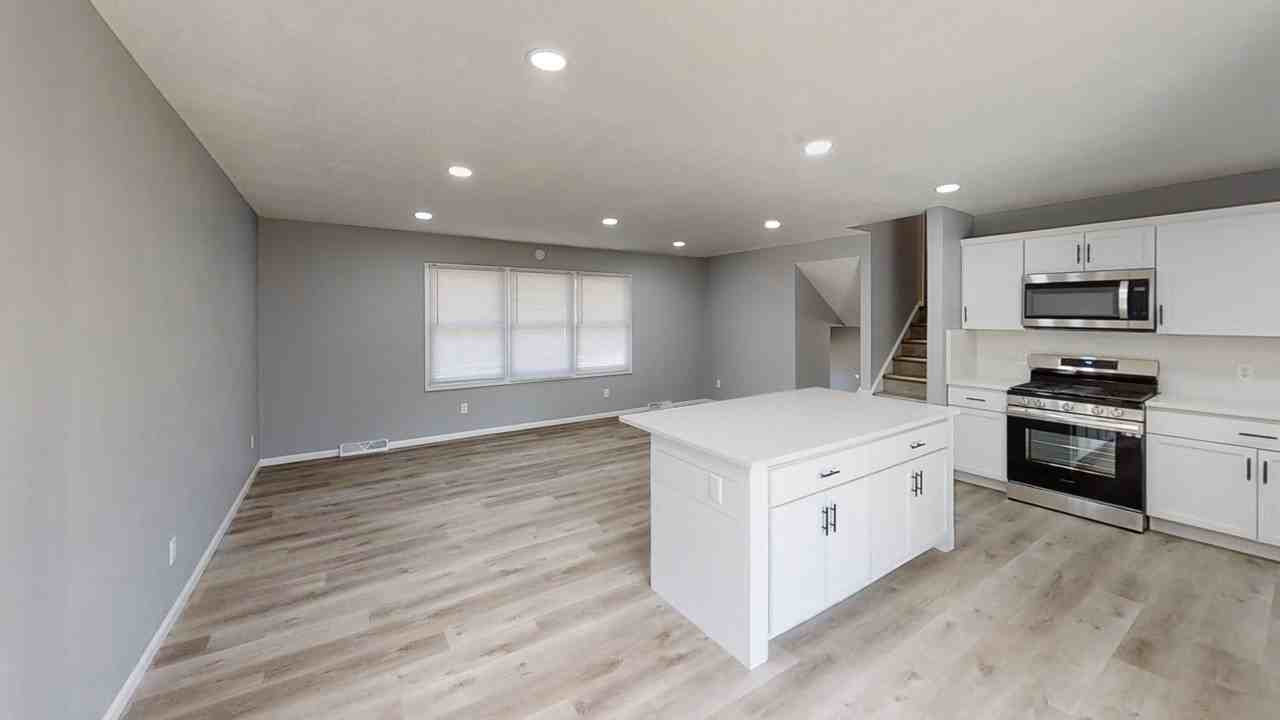 3305 56th St - Photo 7 of 26