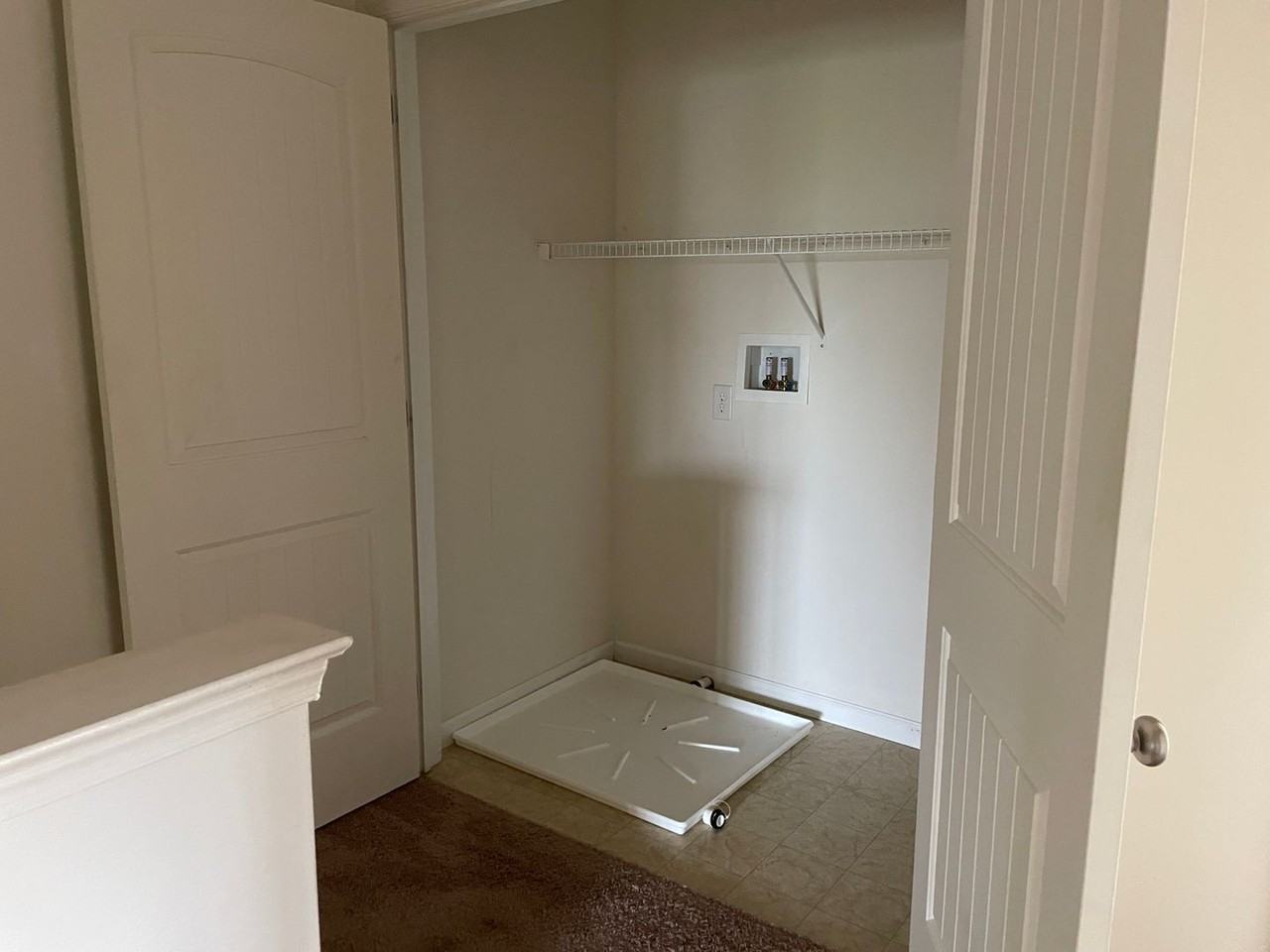 160 Nicole St - Photo 4 of 12