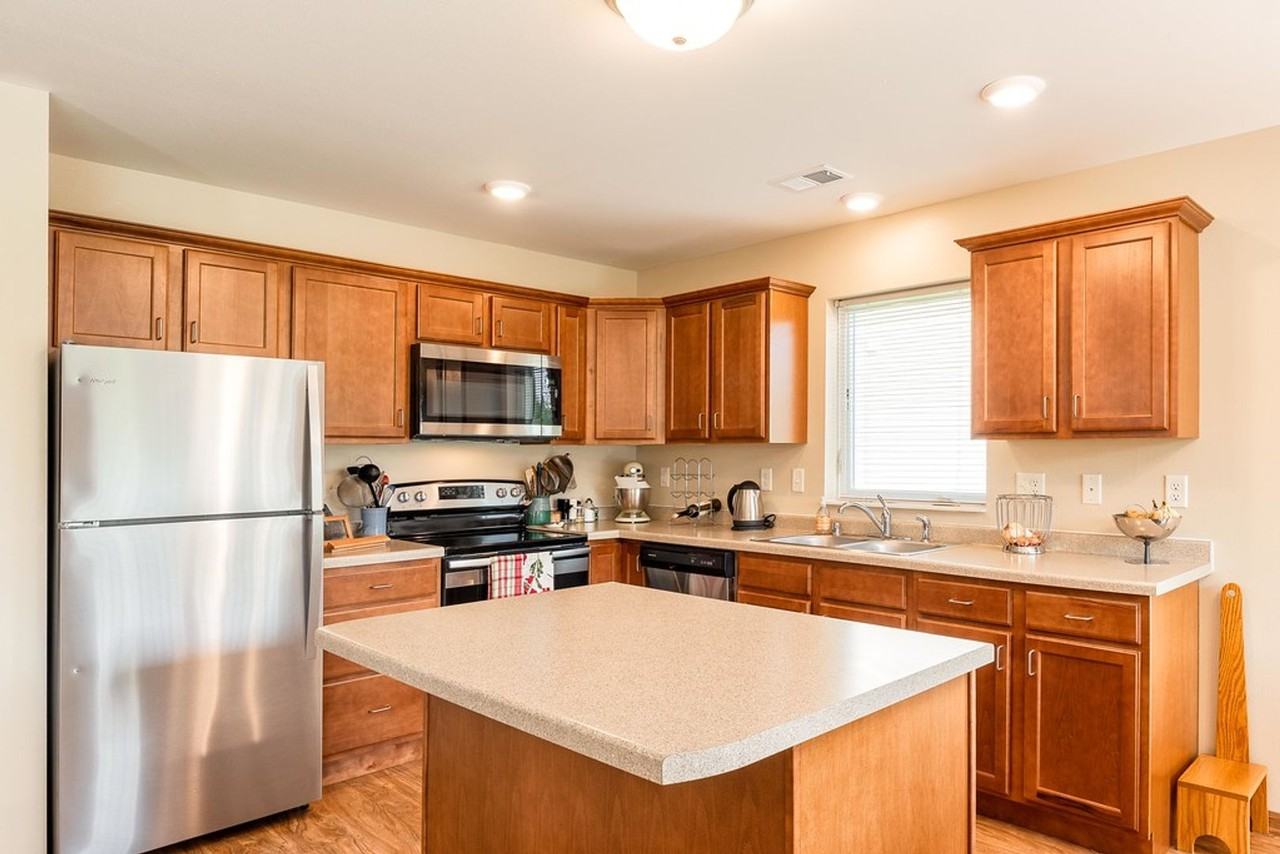 3001 40th St S - Photo 2 of 5