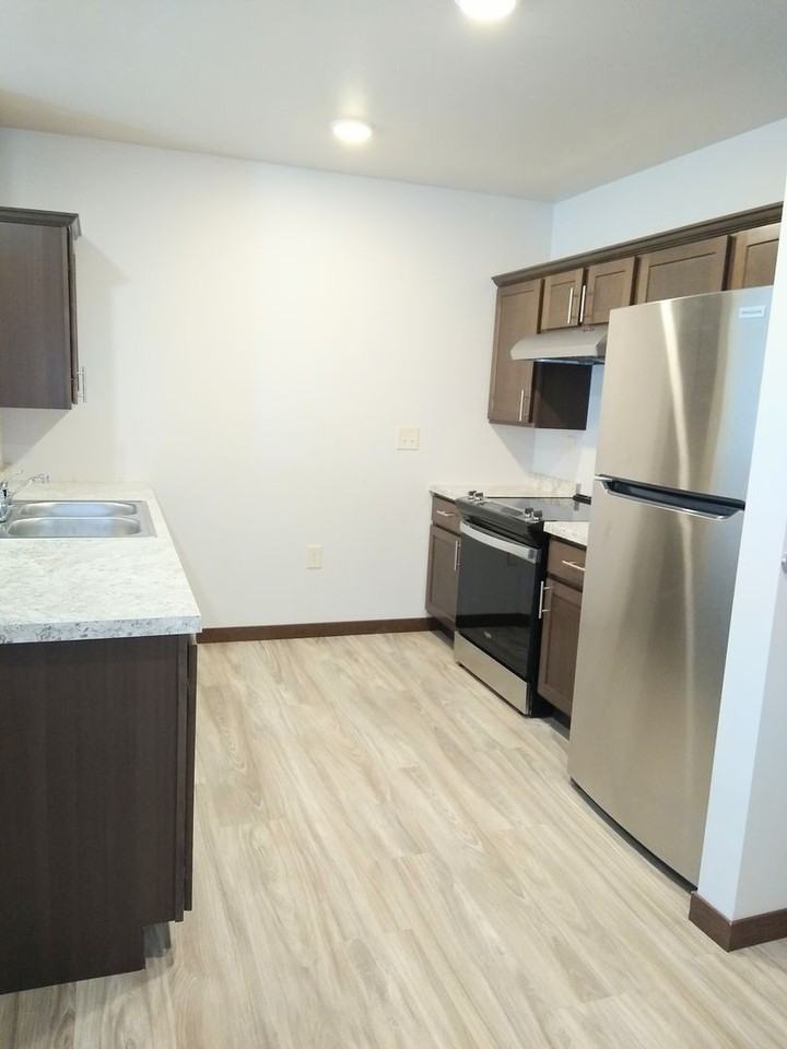 The Pines on 33rd 3 - Photo 7 of 13