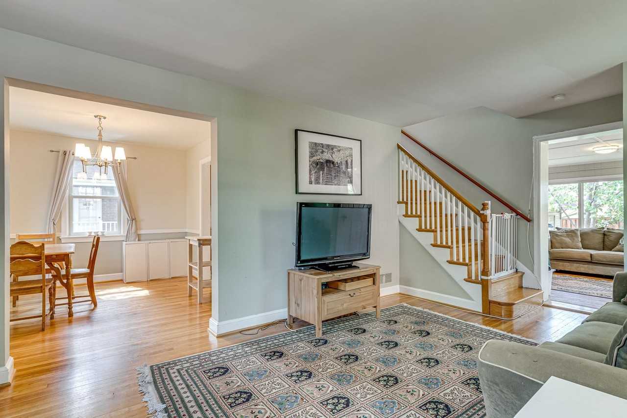 332 N Edison St - Photo 3 of 35