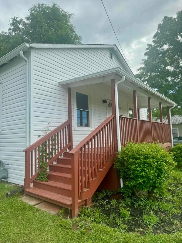 350 Juless St - Photo 2 of 11