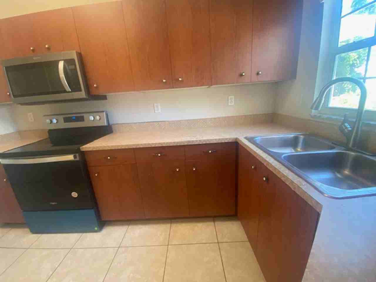 1 Ryarbor Dr - Photo 6 of 27