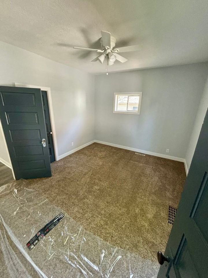 2119 S Helen St - Photo 7 of 12