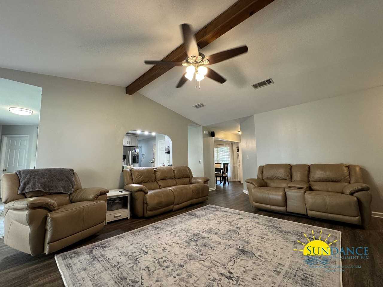 109 Long Pointe Dr - Photo 5 of 46