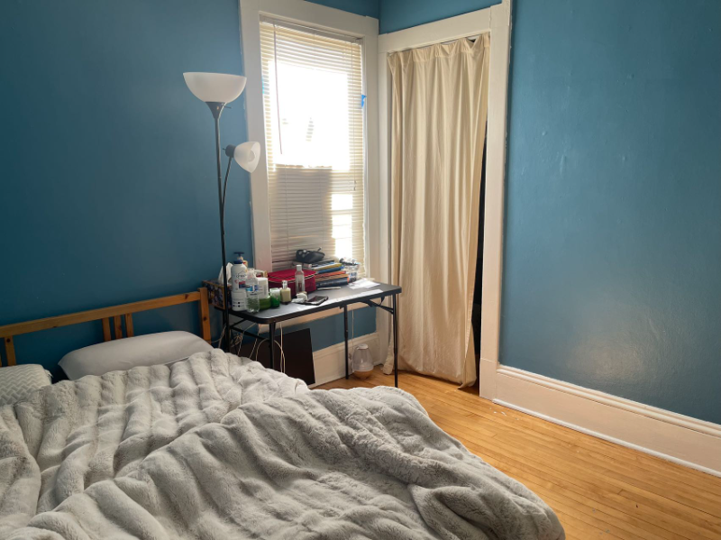 2717 E Hartford Ave - Photo 3 of 11
