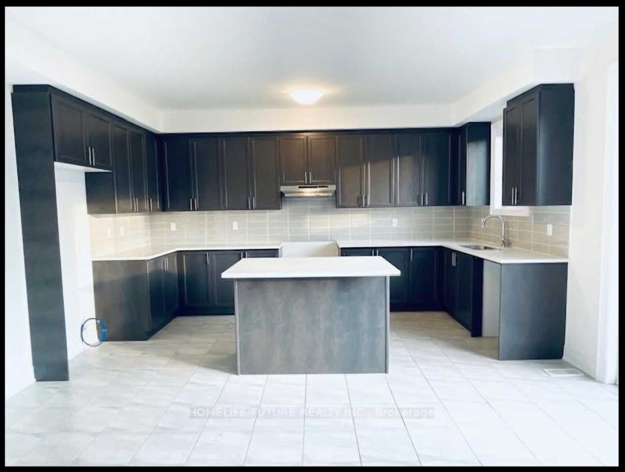 55 Wamsley Crescent - Photo 3 of 6