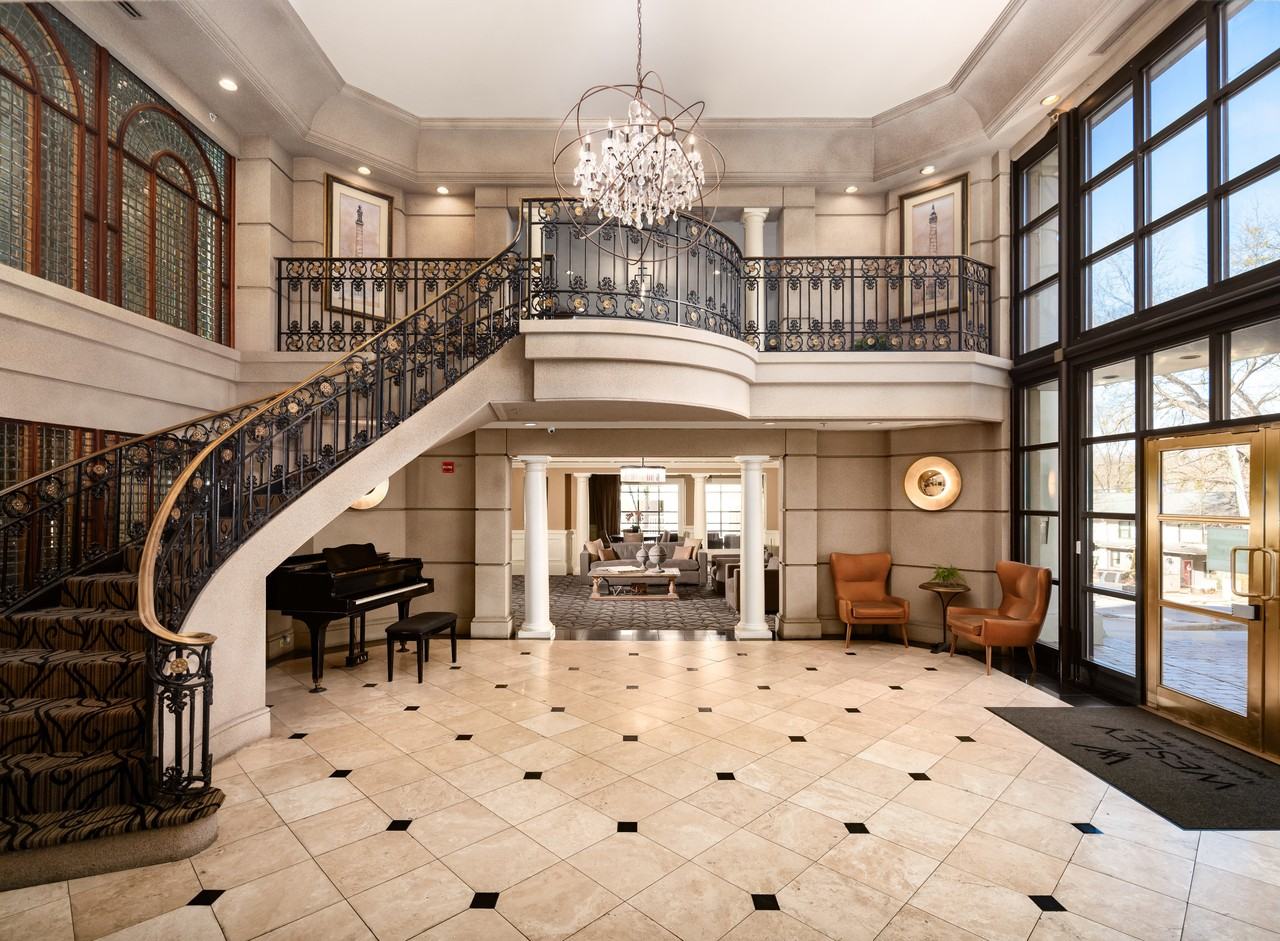 Wesley Townsend Apartments at Buckhead - Photo 2 of 51