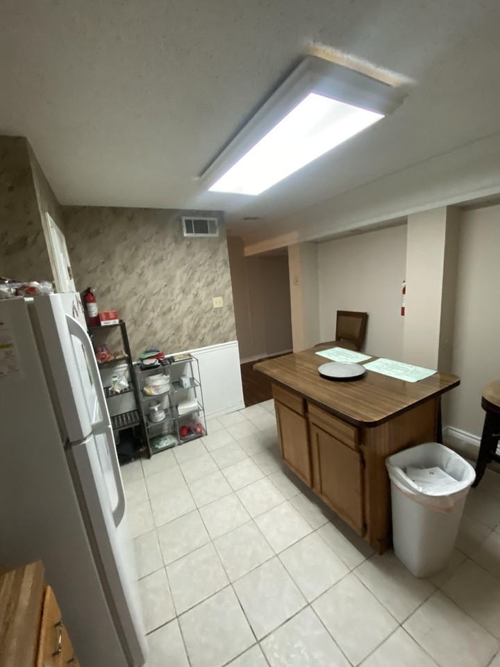 Roanoke St - Photo 3 of 7