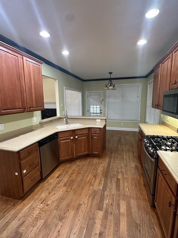 246 Carsons Walk #1 - Photo 5 of 21