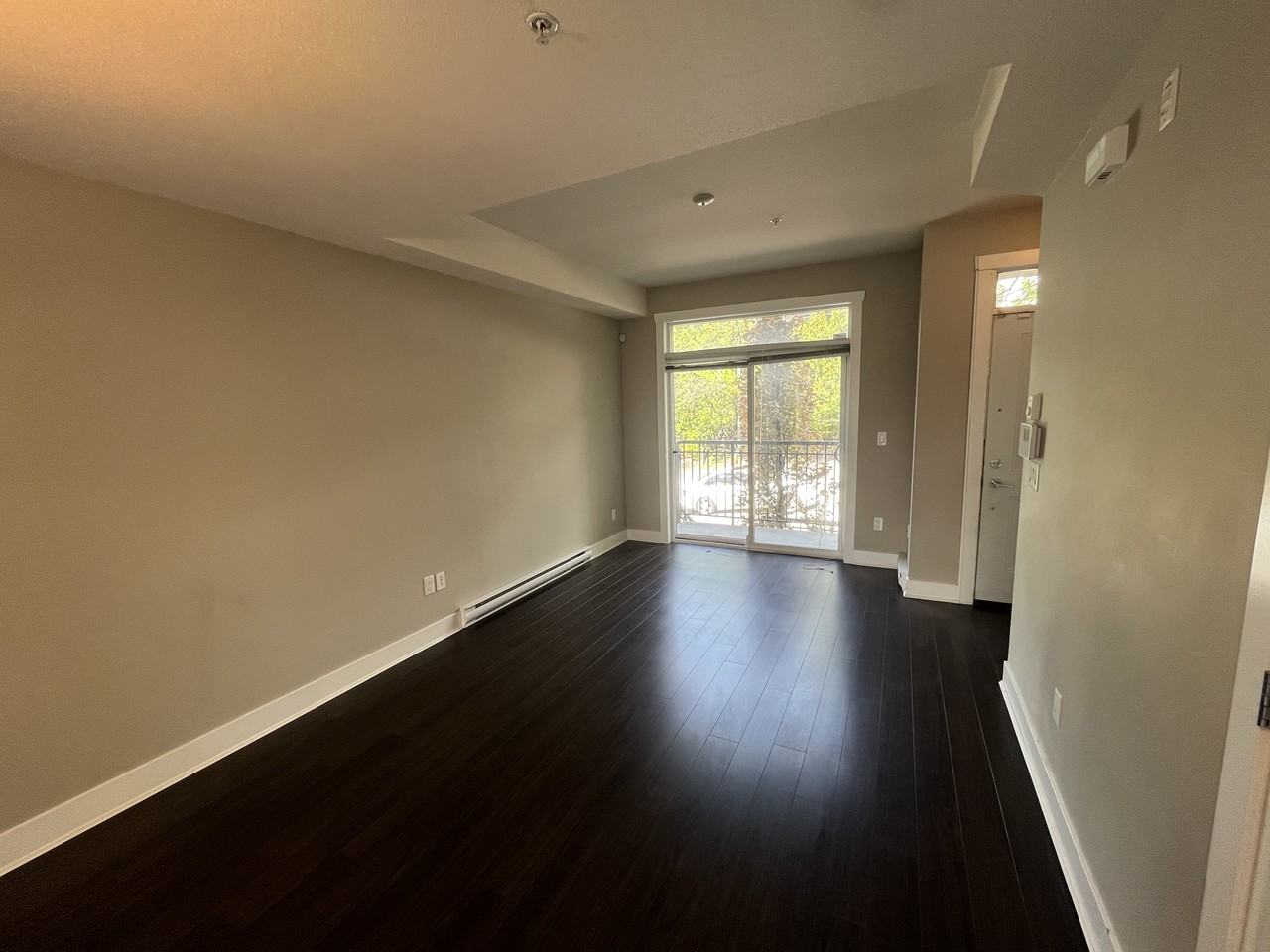 828 Royal Ave #101 - Photo 3 of 12