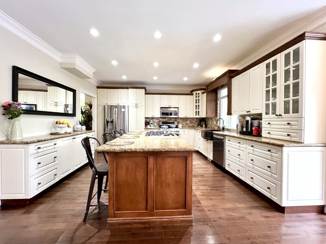 20683 66A Avenue - Photo 5 of 24