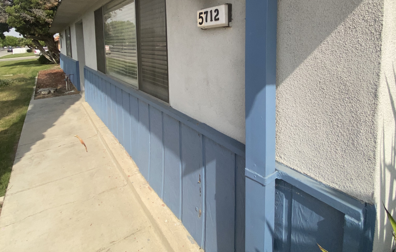 5712 Stockdale Hwy - Photo 2 of 27