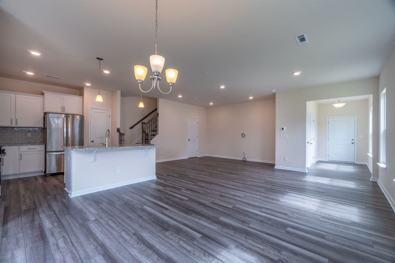 4001 Beckton Trl - Photo 5 of 17