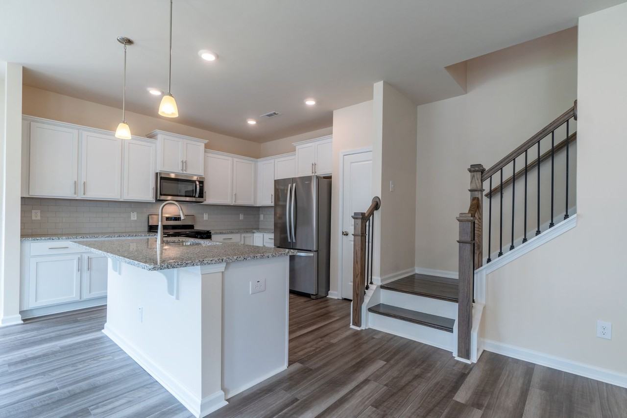 4001 Beckton Trl - Photo 7 of 17