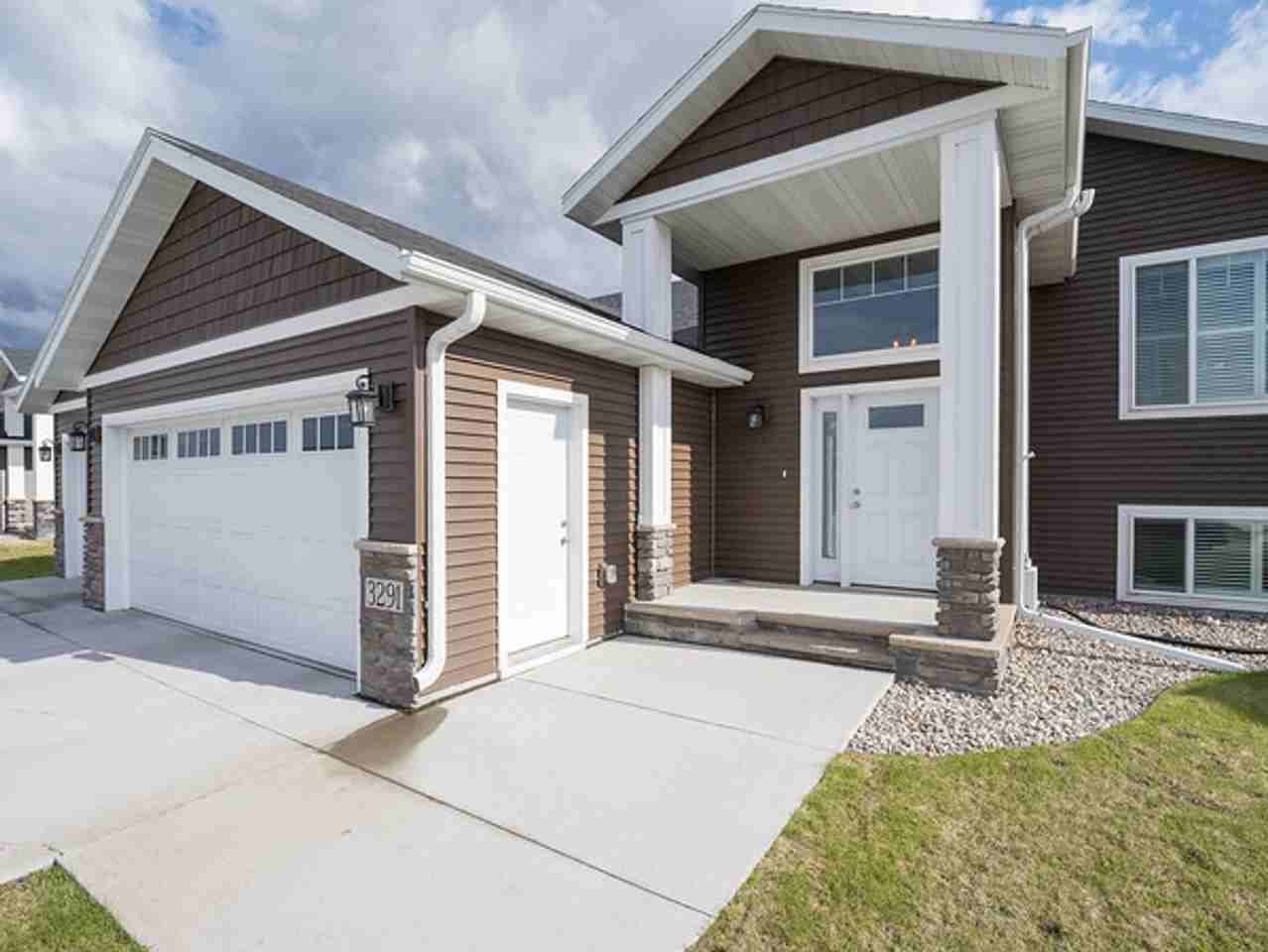 3291 45th Ave S - Photo 2 of 31