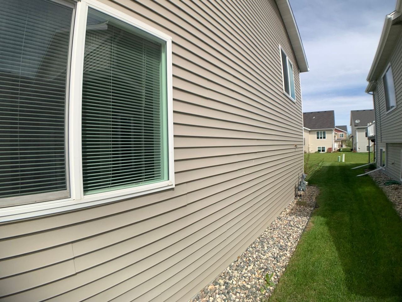 6227 57th Ave S - Photo 4 of 39