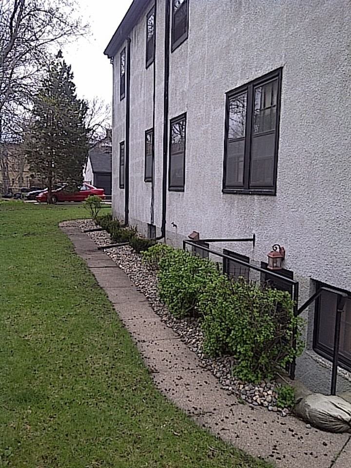 Marcy Homes Neighborhood Apartment - Photo 6 of 7