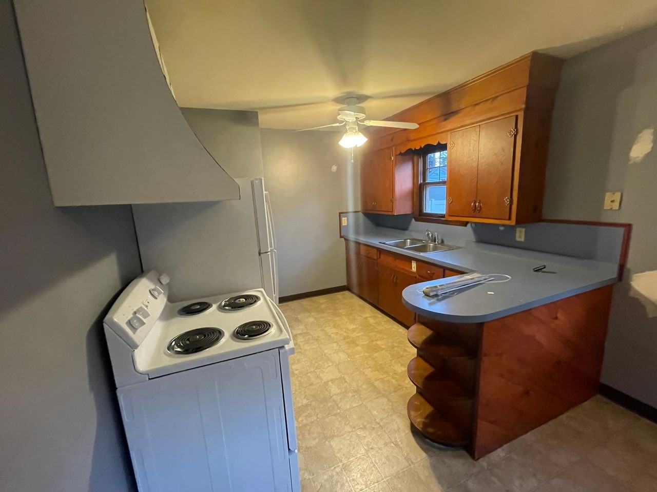 188 E Beechwold Blvd - Photo 6 of 13