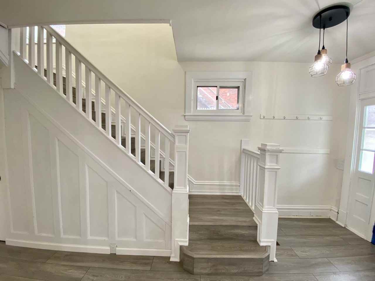 1505 Eleanor St - Photo 3 of 21