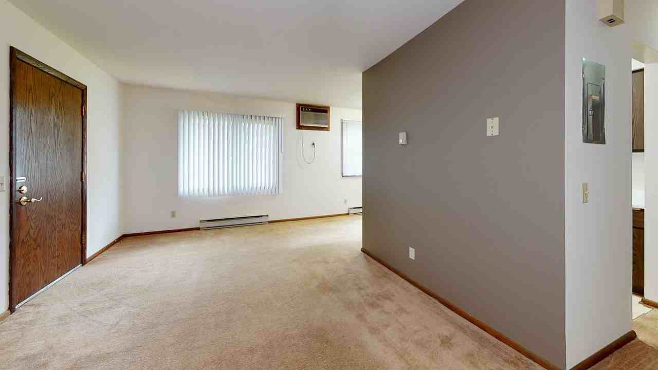 Cedar Arms Apartments - Photo 4 of 7