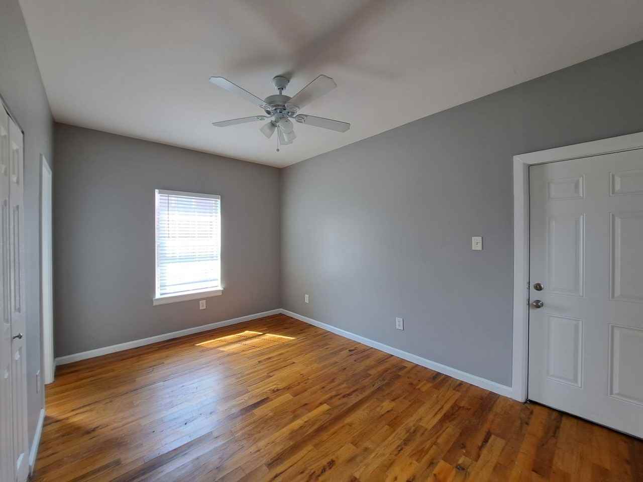 3016 Gravier - Photo 3 of 11