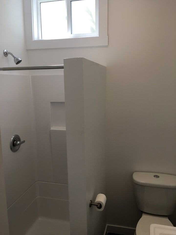 Comfort and Convenience in Lincoln Heights at 2431 Sichel Street - Photo 7 of 14