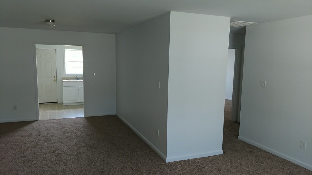 Golden Leaf Apartments - Photo 3 of 15