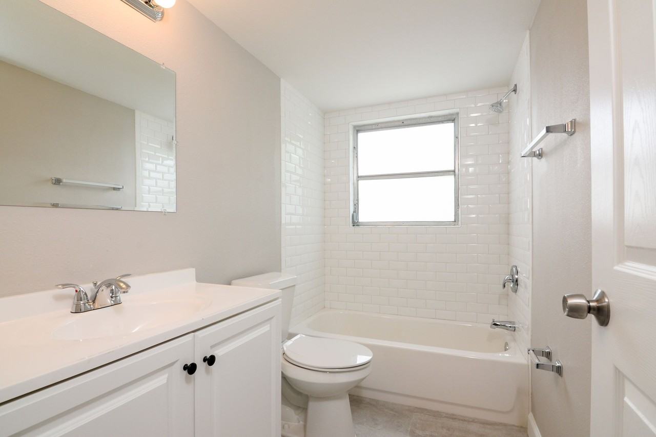 Oasis I on St Pete Beach - Photo 5 of 8