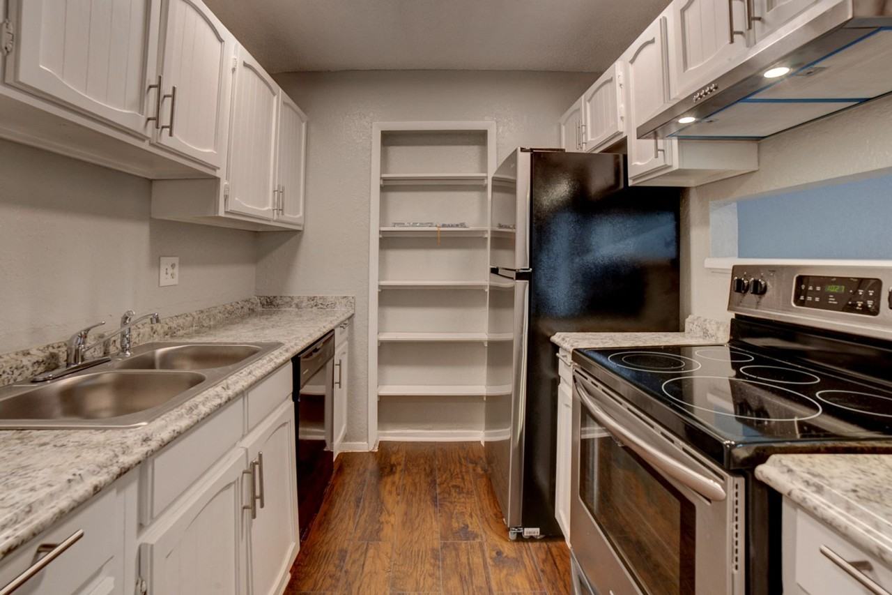 10912 E 16th St - Photo 6 of 18