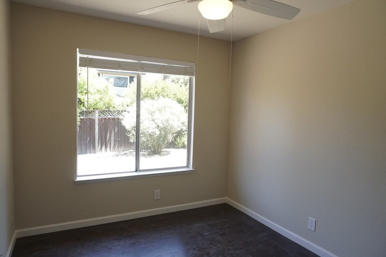 838 Hollenbeck Ave - Photo 5 of 9