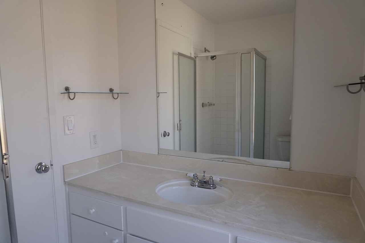 838 Hollenbeck Ave - Photo 7 of 9