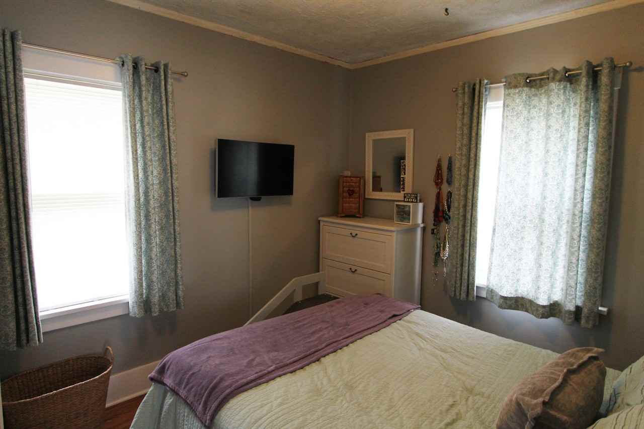 2108 S 58th St - Photo 7 of 21