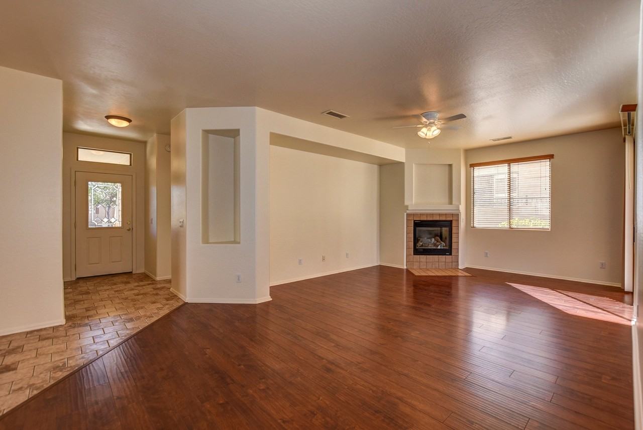1826 N Swayback Rd - Photo 5 of 29