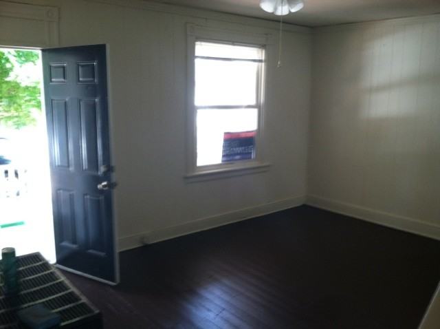 20 S Plum St - Photo 4 of 7