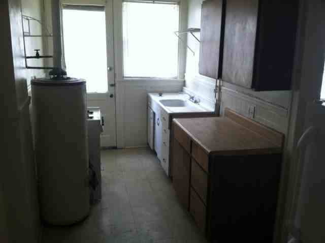 20 S Plum St - Photo 5 of 7