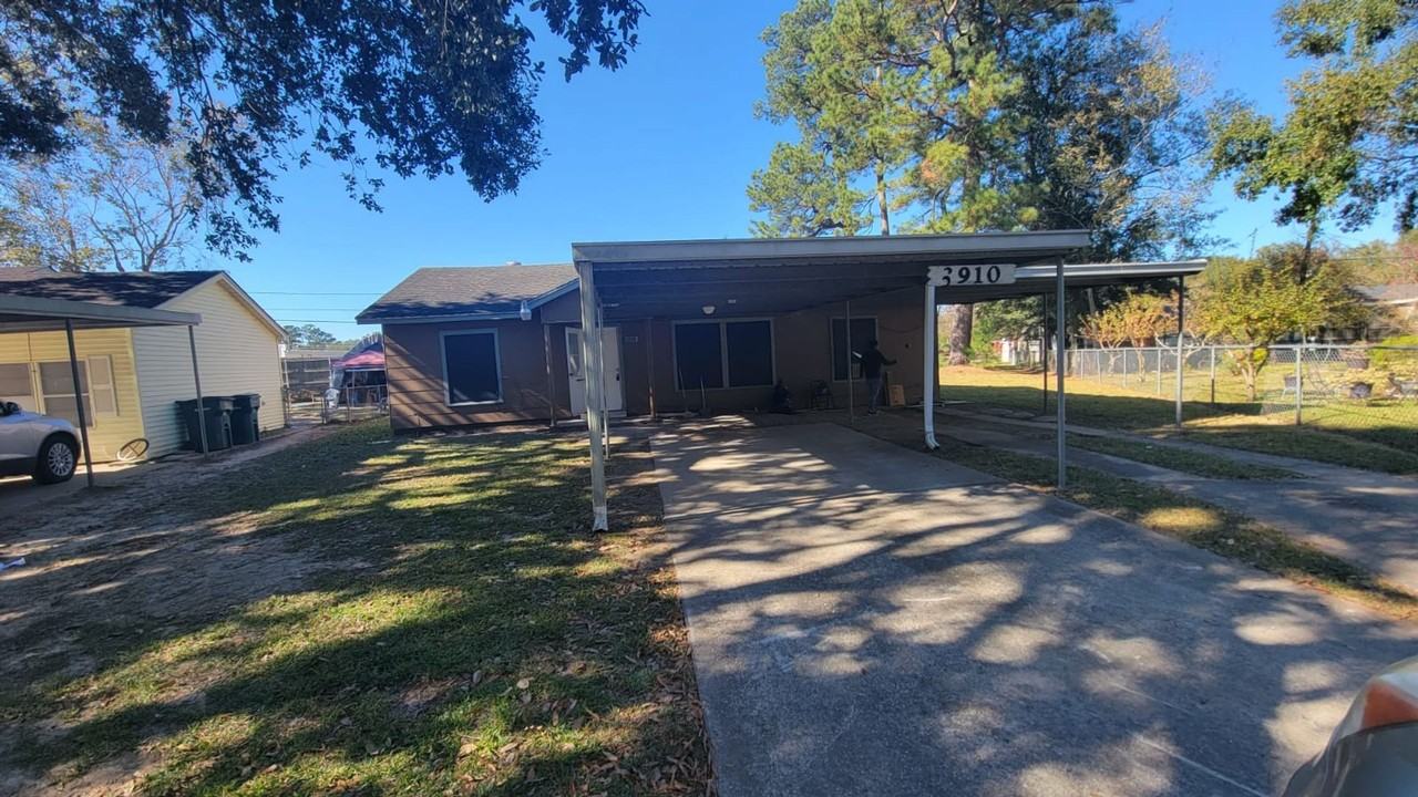 3910 Baldwin St - Photo 2 of 10