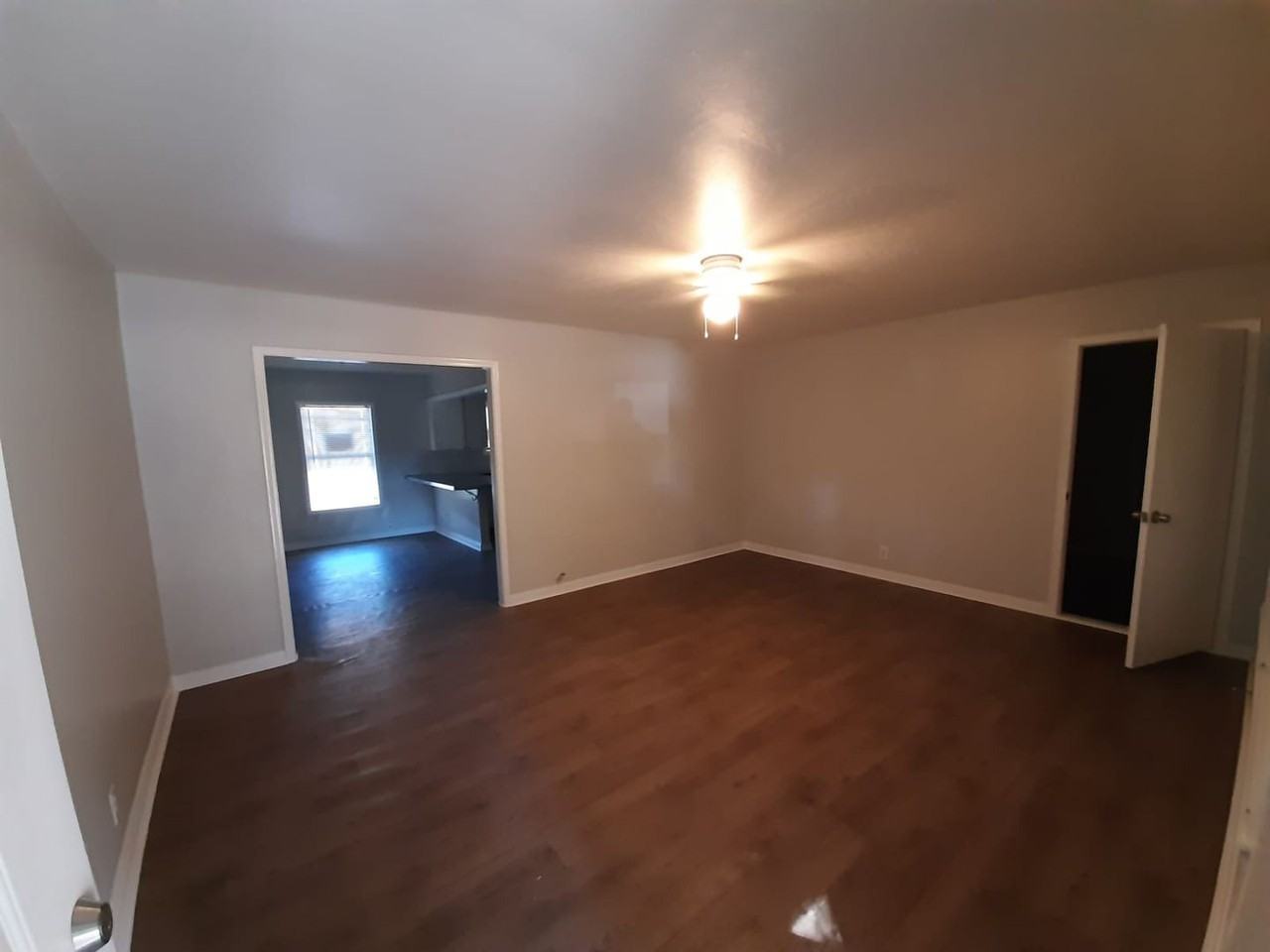 3910 Baldwin St - Photo 5 of 10