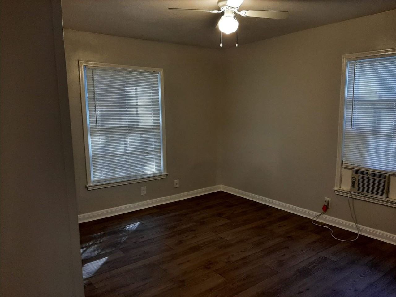 3910 Baldwin St - Photo 6 of 10