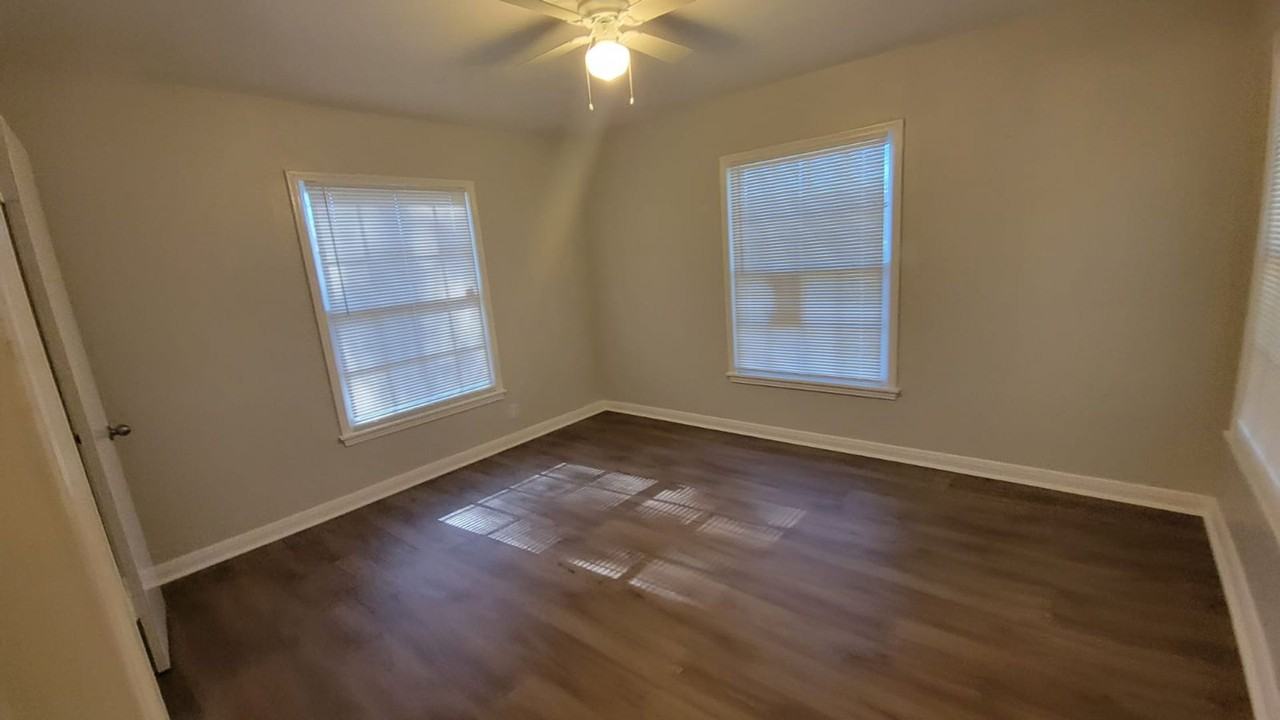 3910 Baldwin St - Photo 7 of 10