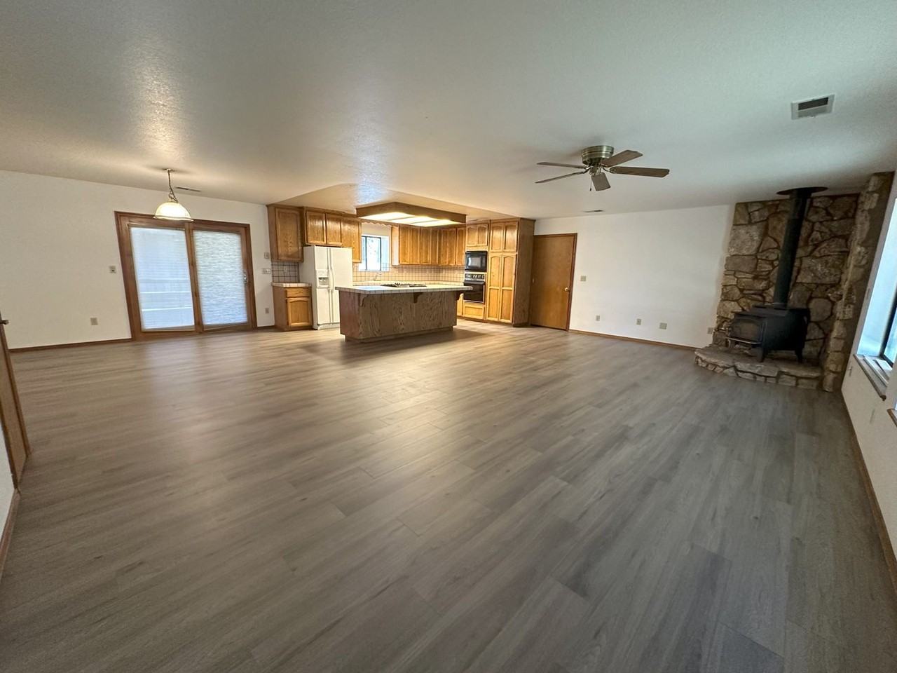 415 Purdy Rd - Photo 3 of 17