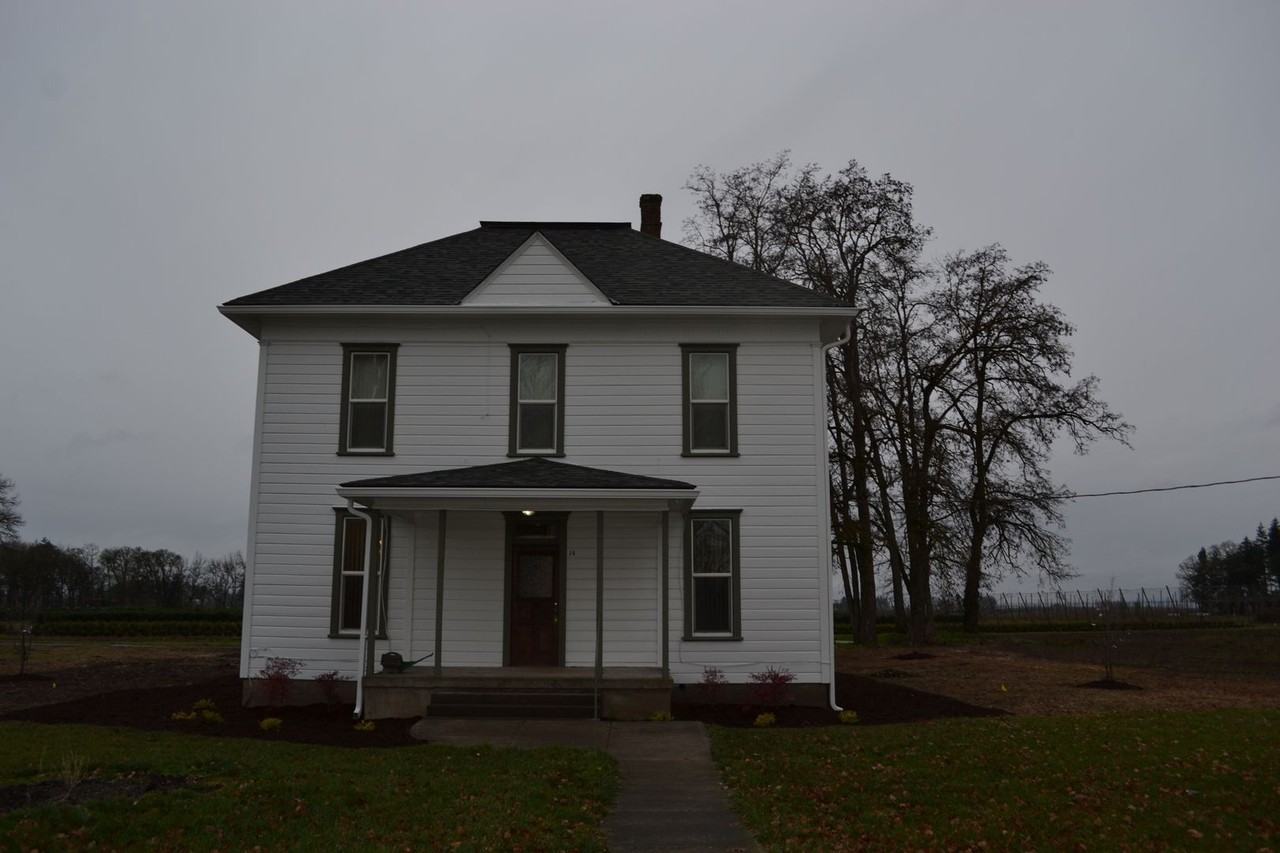 14013 Manning Rd Ne - Photo 2 of 13