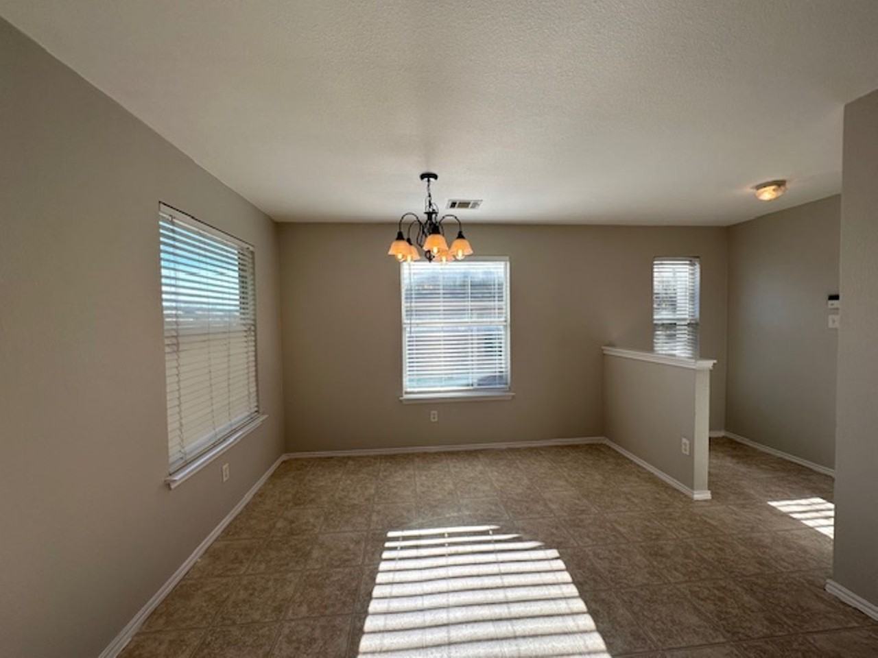 5157 Hartson - Photo 7 of 36