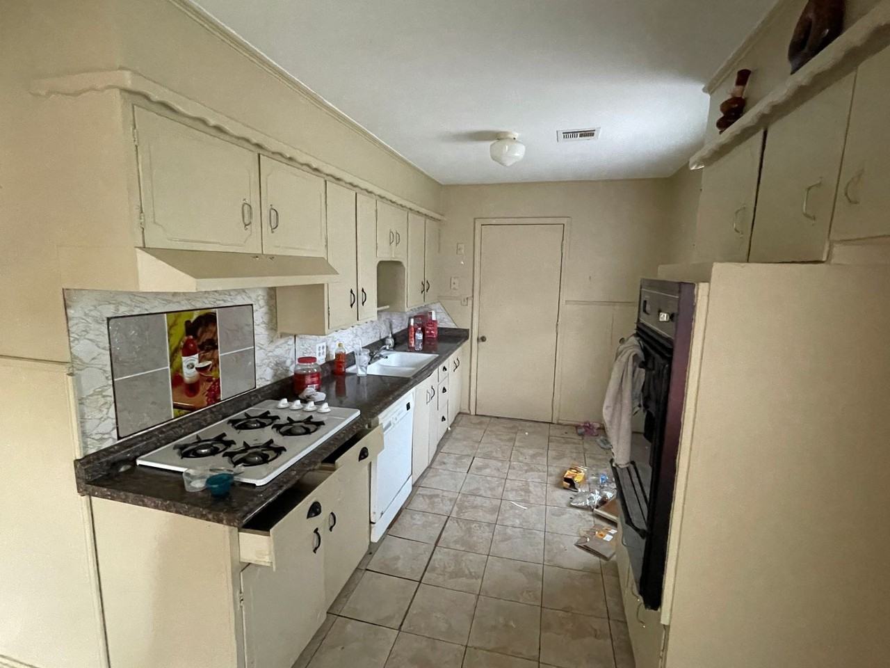 204 W Kittyhawk Dr - Photo 5 of 7